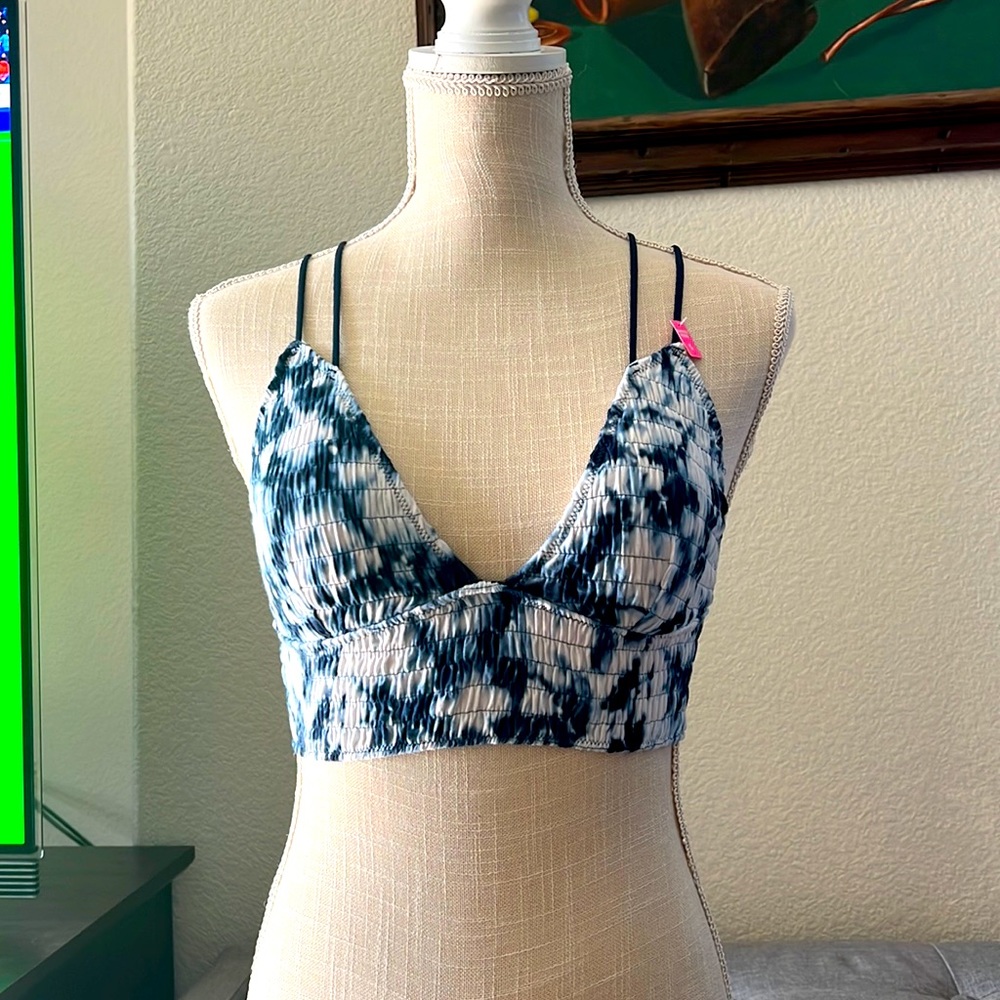 Victoria secret pink strappy bralette size small